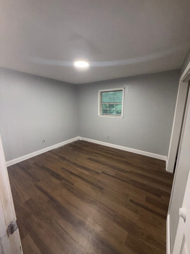 Foto del edificio - 305 Bayview Cir