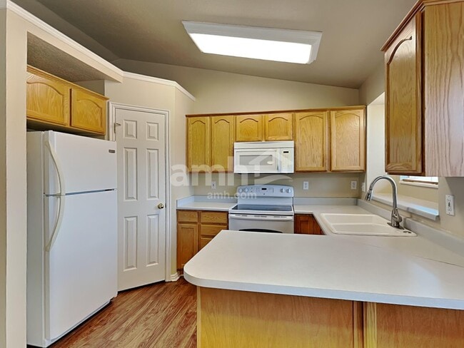 Foto del edificio - 125 S 150 W