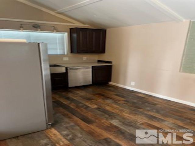 Building Photo - 207 Martin St