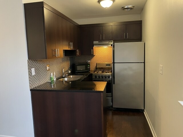 Building Photo - 2629 N Hampden Ct