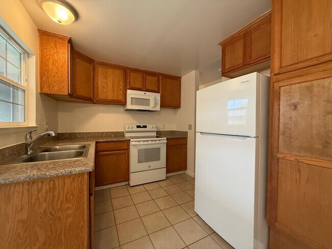 Photo - Lynn Ave Duplex Apartment