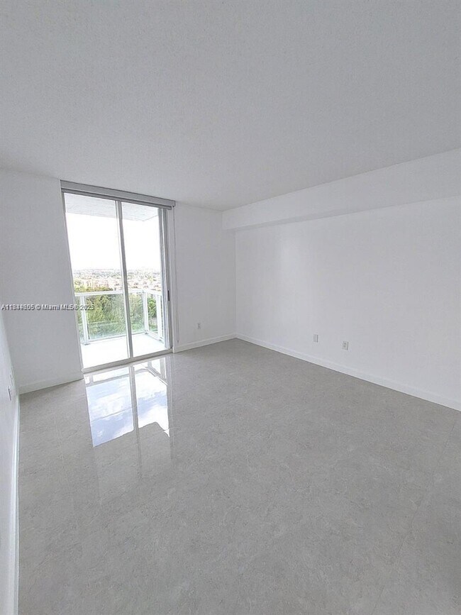Foto del edificio - 5077 NW 7th St