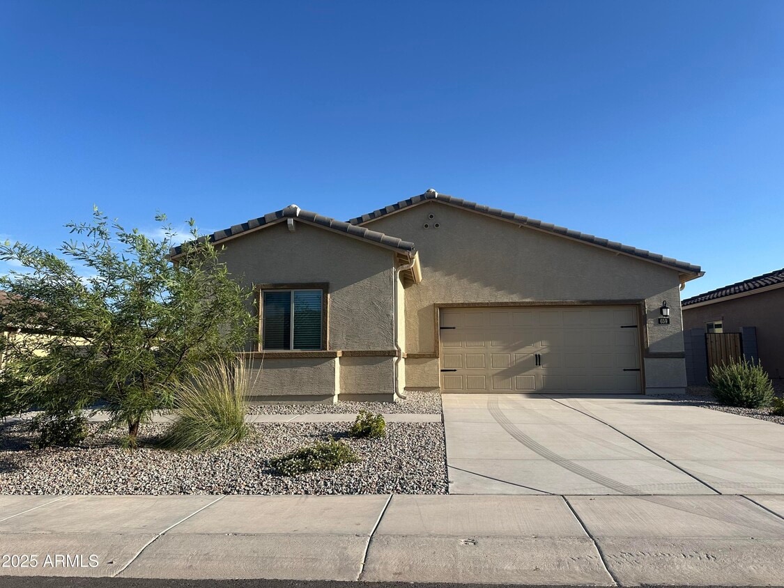 Foto principal - 627 N Crowned Dove Trail