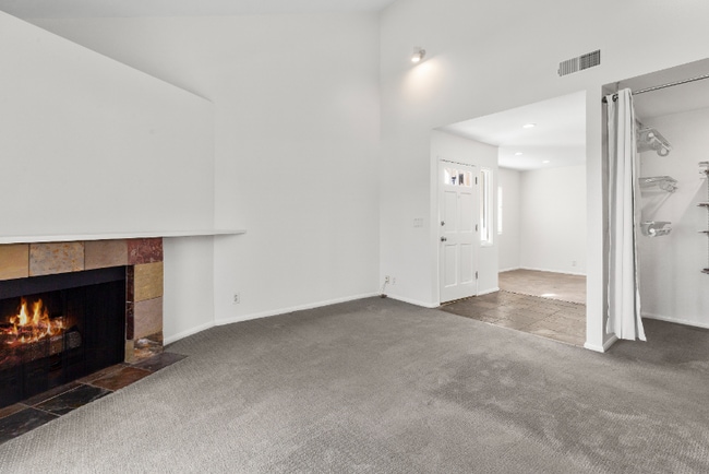 Building Photo - 26315 Via California