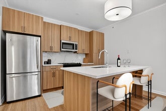 Chic Kitchen - Luxe at Union Hill