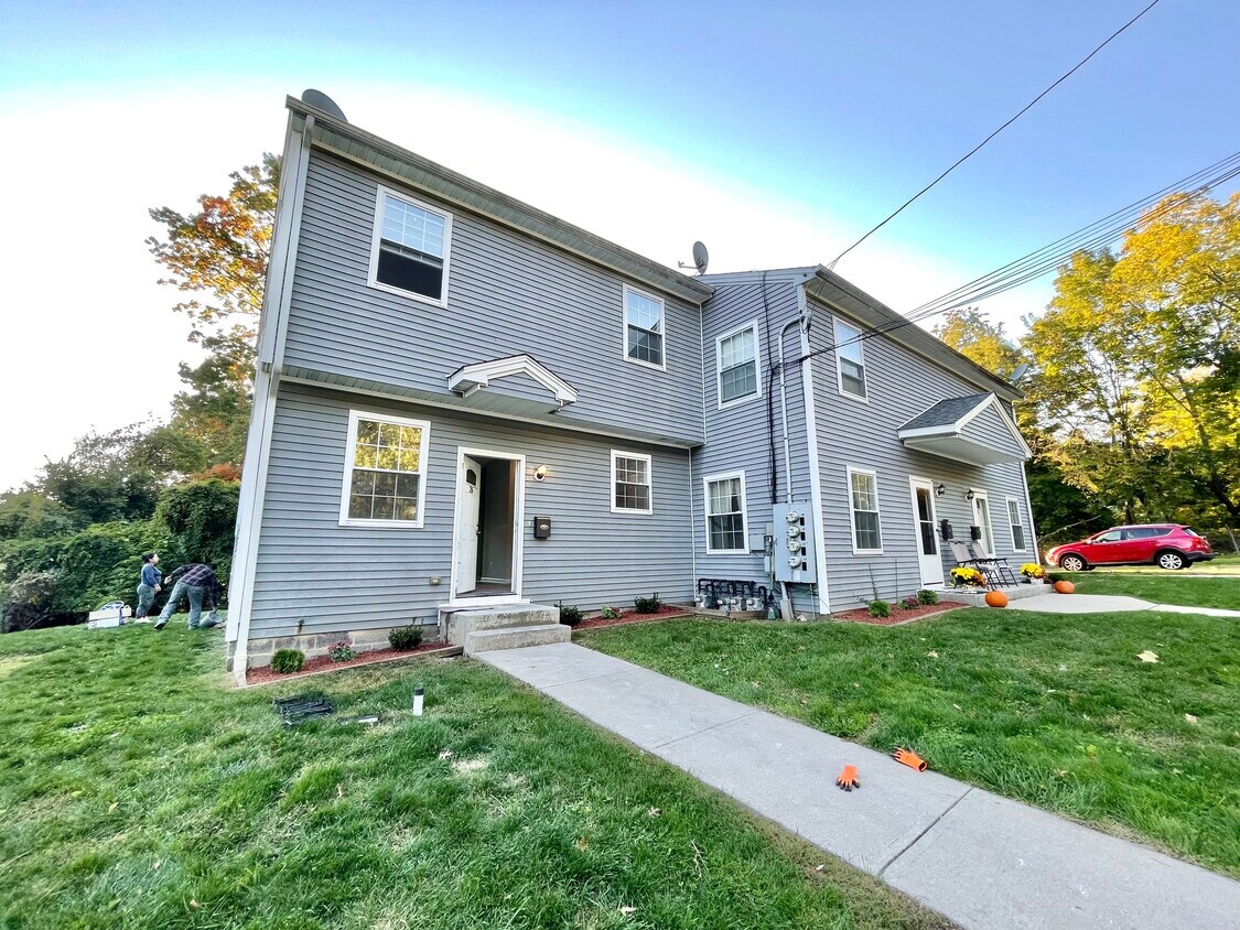 26 Rock Creek Rd, New Haven, CT 06515 Townhome Rentals in New Haven