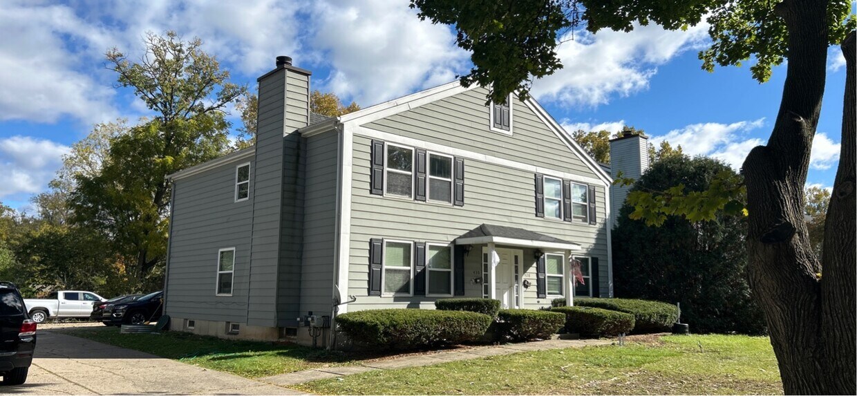 Building Photo - 430 Spartan Ave
