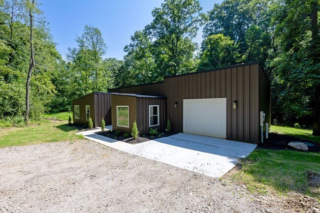 Foto del edificio - 4037 Cleveland Rd