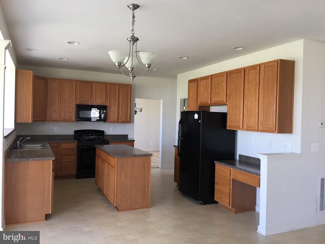5629 Ivy Hill Dr, Fredericksburg, VA 22407 House for Rent in