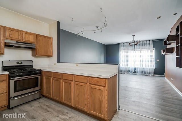 Building Photo - 2 br, 1.5 bath Townhome - 1613 S. Newberry