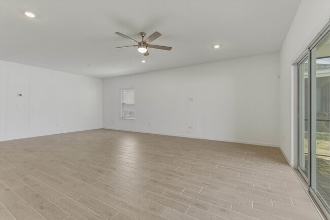 Foto del edificio - 1479 Lachlan Cir