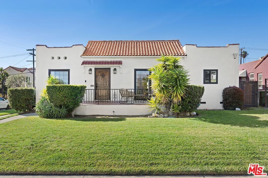 Foto principal - 1299 S Sycamore Ave
