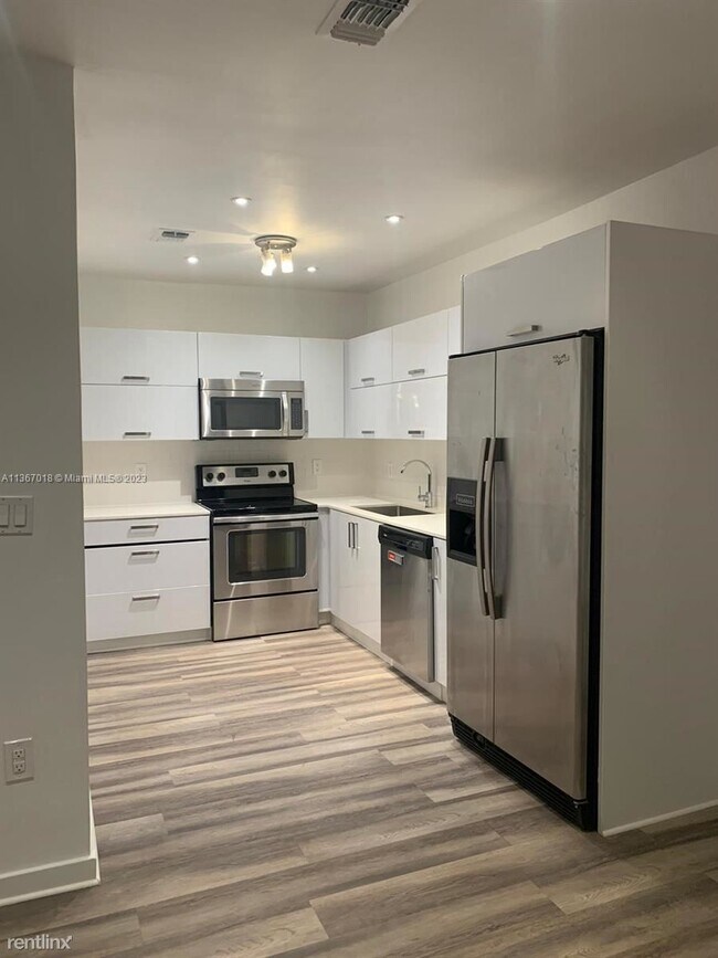 Foto del edificio - 3 br, 2 bath House - 3016 SW 24th St