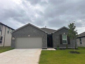 Building Photo - 649 Saxony Dr