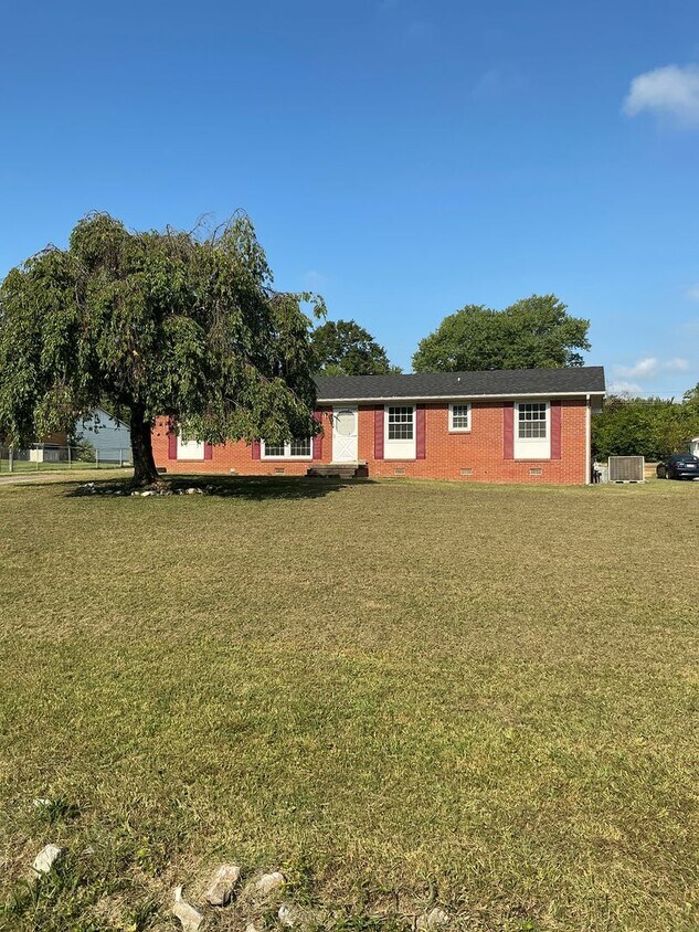 Foto principal - 2802 Thrush Dr