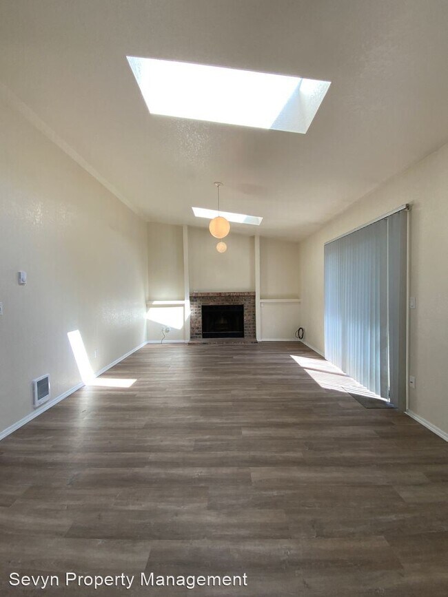 Building Photo - 3 br, 2 bath House - 7324 48th Ave W.