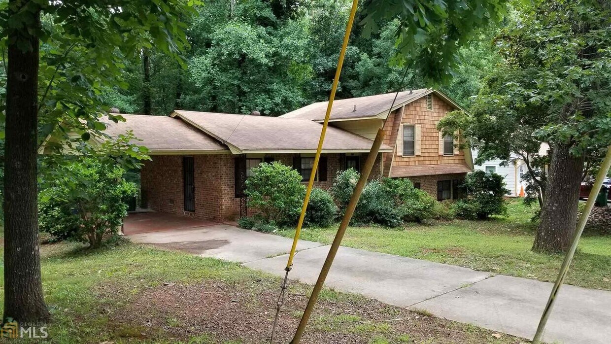 Primary Photo - 3894 Maplewood Dr