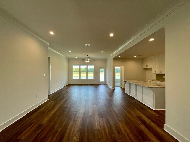 Building Photo - Waterfront home in Baton Rouge!