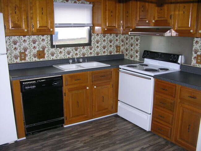 Building Photo - 1208 Memory Ln
