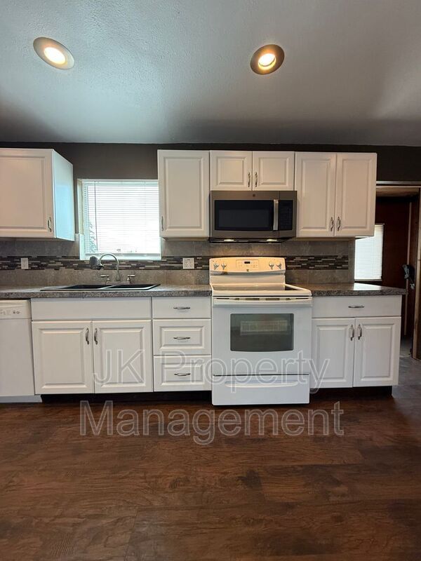 Foto del edificio - 3625 2nd Ave N