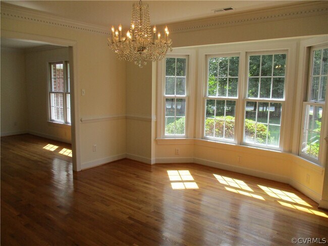 Foto del edificio - 10104 Deer Ridge Pl