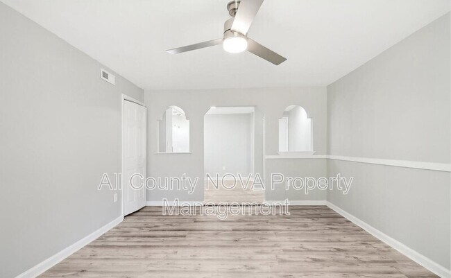 Foto del edificio - 526 Wilson Bridge Dr