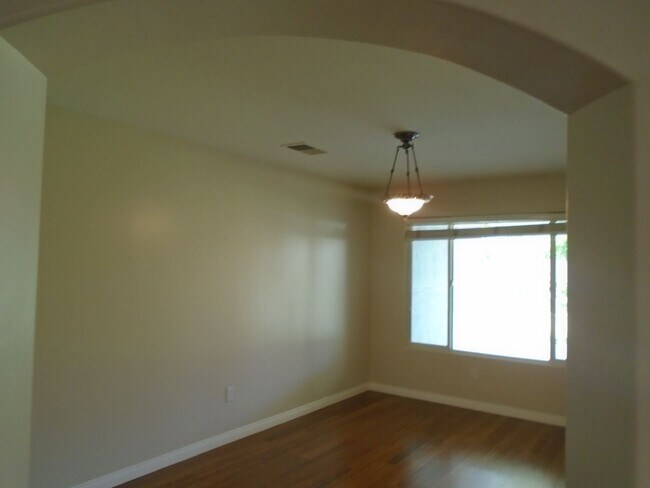 Foto del edificio - 10314 Iroquois Ln