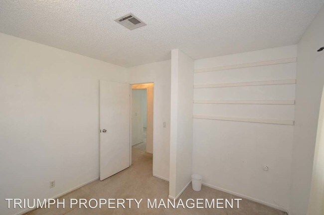 Building Photo - 700 Sportsman Dr
