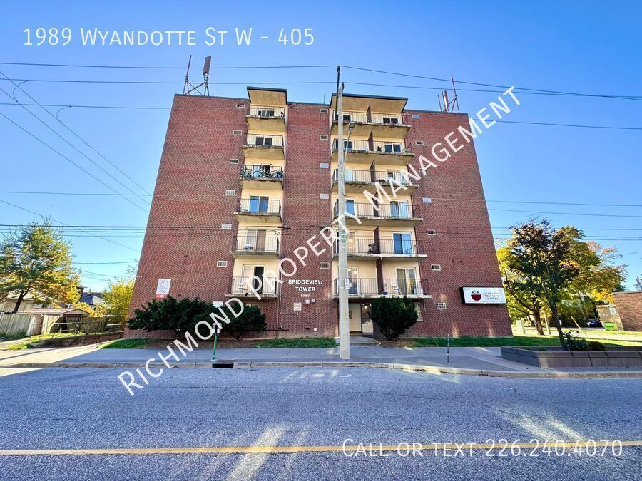 Photo principale - 1989 Wyandotte St W