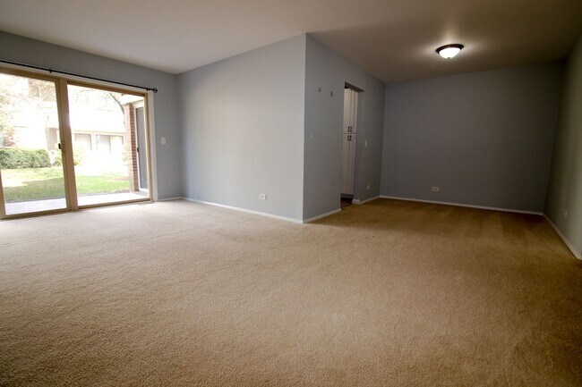 Building Photo - 1460 7 Pines Rd