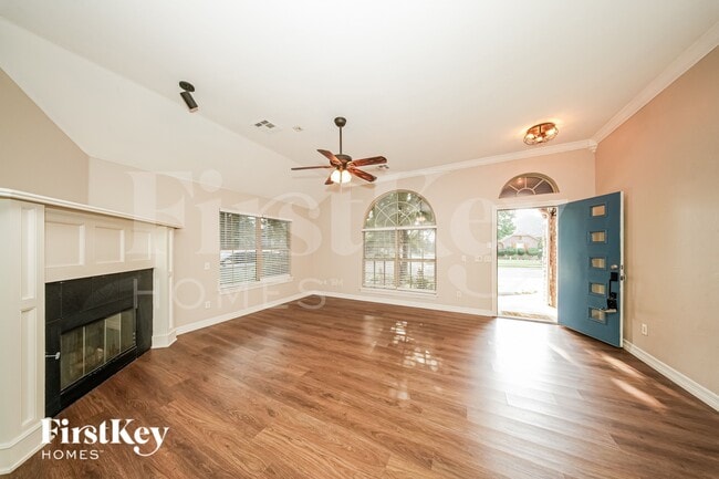 Building Photo - 17205 Vitoria Dr
