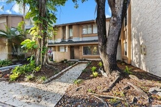 Building Photo - 181 Wimbledon Lakes Dr