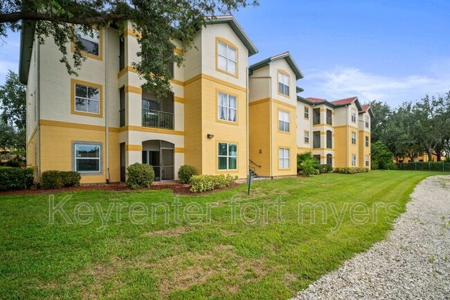 Building Photo - 11550 Villa Grand