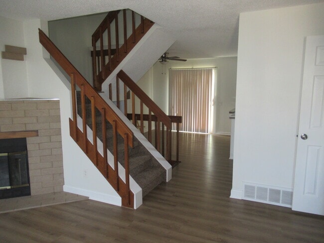 Building Photo - 3909 Smoke Tree Dr