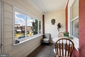 Building Photo - 470 Shurs Ln
