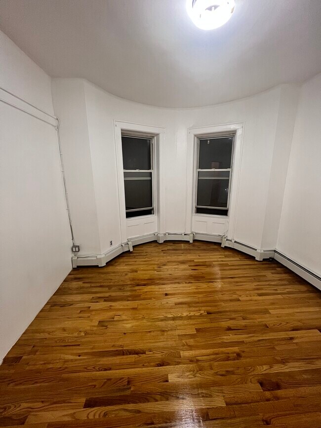 Foto del edificio - 1754 E 12th St