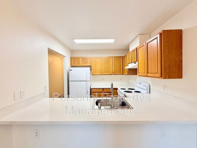 Foto del edificio - 3412 NE 66th Ave