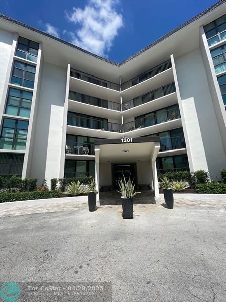 Foto del edificio - 1301 River Reach Dr