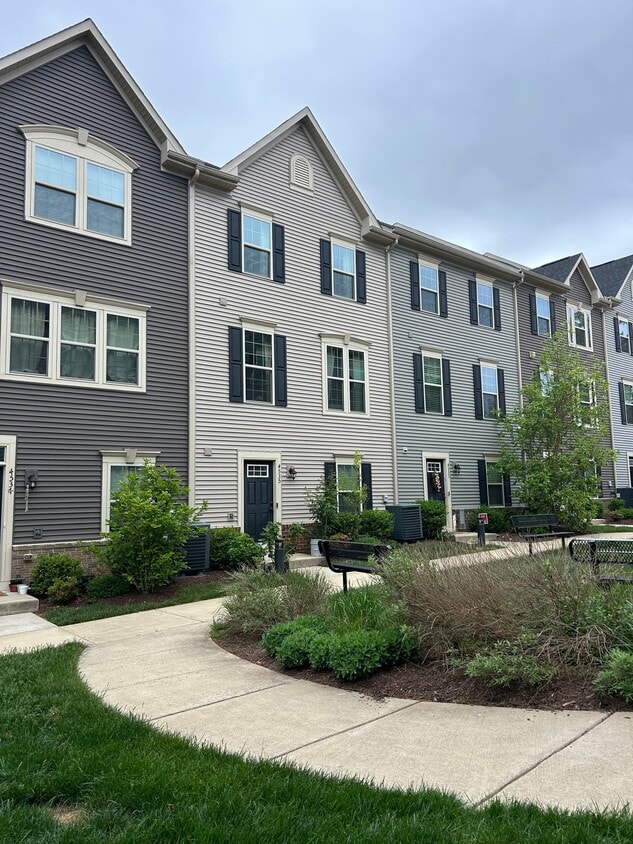 Photo - 4535 Joseph Bristow Ln (Annandale, VA)