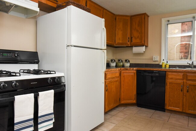 Cocina - 725 Meade St