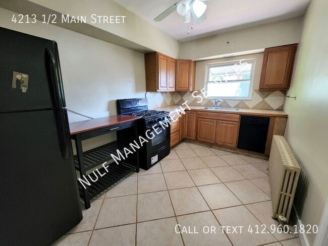 Foto del edificio - 4213 1/2 Main Street-