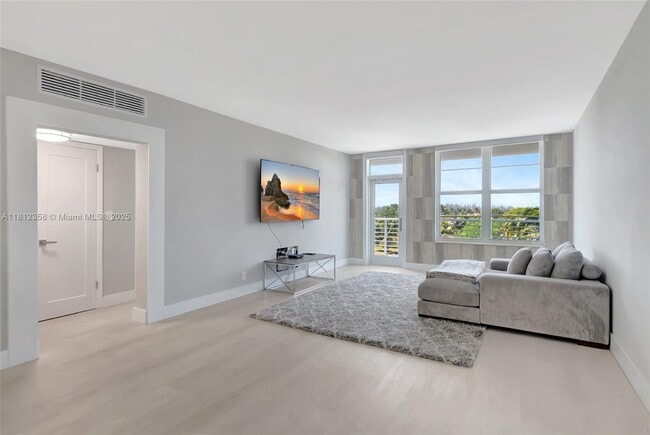Building Photo - 2851 S Ocean Blvd