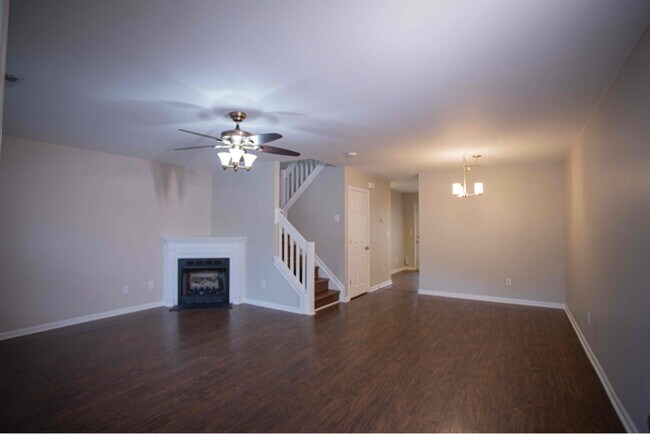 Foto del edificio - 10826 Holly Ridge Blvd