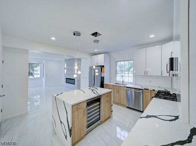 Foto del edificio - 217 Heywood Ave