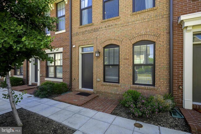 Foto del edificio - 719 Parkside Pl NE