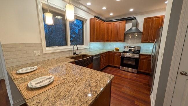 Cocina - 4648 N Winthrop Ave