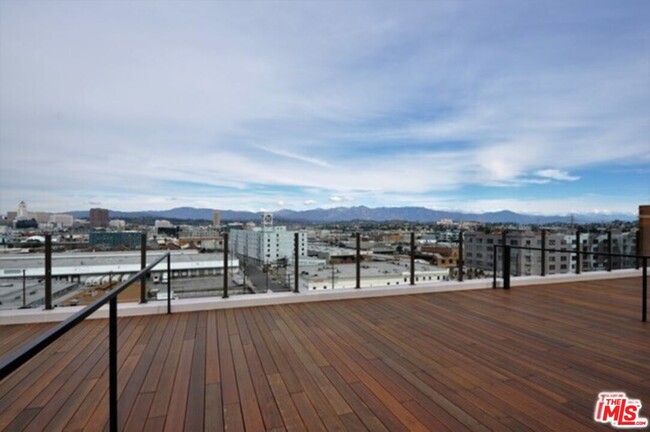 Foto del edificio - 691 Mill St