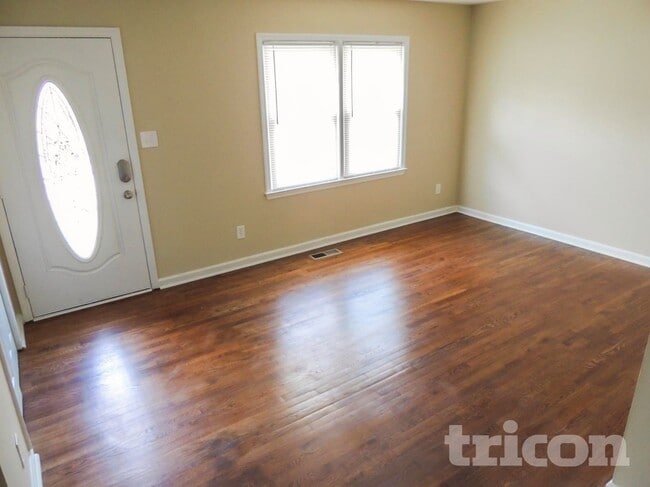 Building Photo - 1679 Cardinal Rd