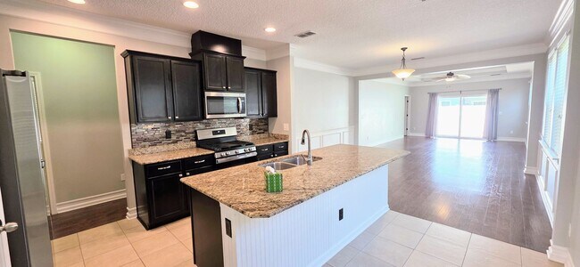 Building Photo - Beautiful 4/2 in Nocatee Community!