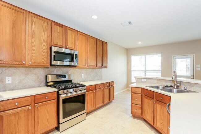 Foto del edificio - 18210 Olive Tree Ct